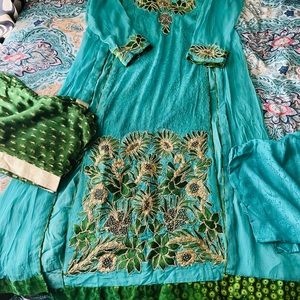 Beautiful chiffon a-line gown perfect for parties and weddings. Bust-44